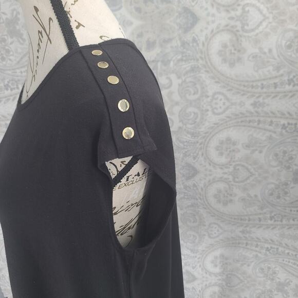H Halston women's black Sleeveless top gold button detail Size Medium office - Picture 3 of 9